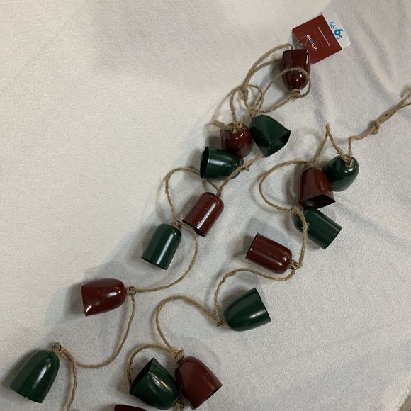 Jingle Bells Garland Christmas Holiday 2 Set Metal Green Maroon Rustic Jute New - Picture 2 of 10